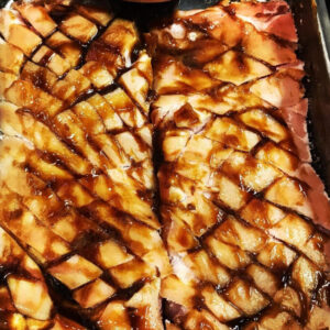 Knapperig gegrild buikspek